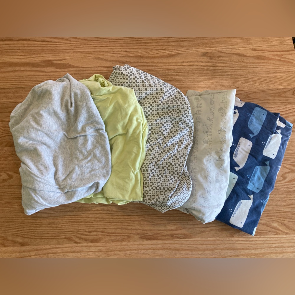 Lot of 5 crib sheets in GUC